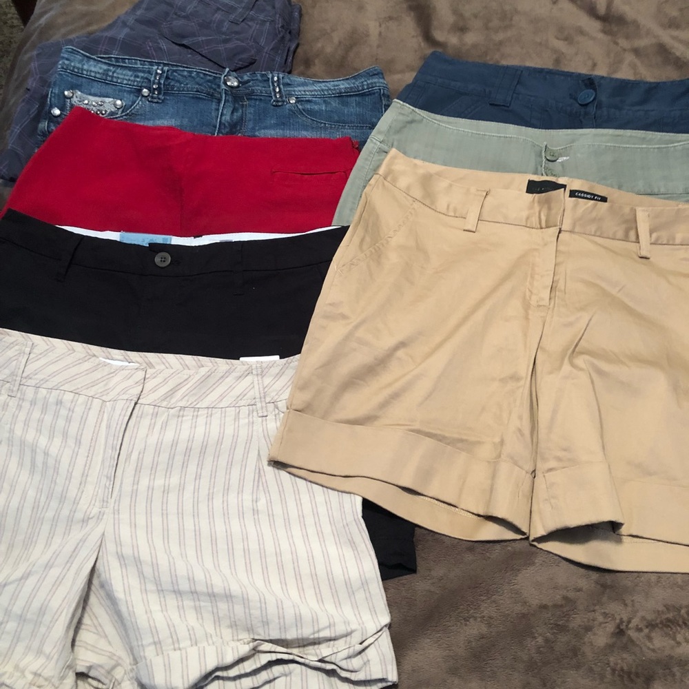 8 pair of size 6 shorts